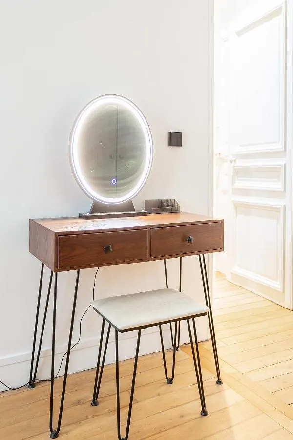 Lejlighed Appartement 80M2 Derriere Avenue Montaigne 8Eme Paris